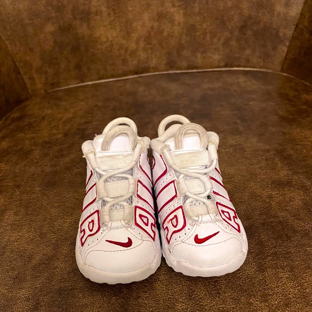 Nike Uptempo 4c